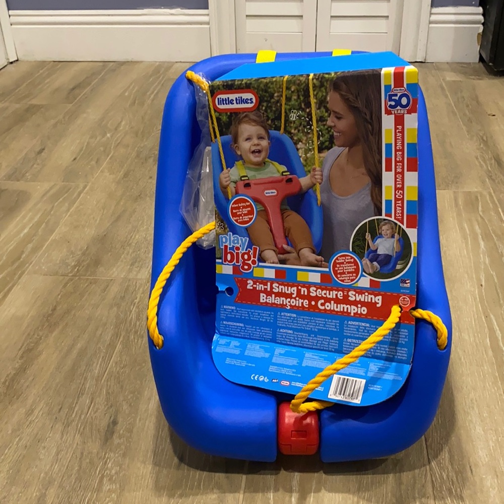 Little Tikes 2-in-1 Snug’ n Secure Swing